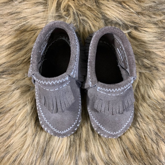minnetonka baby shoes